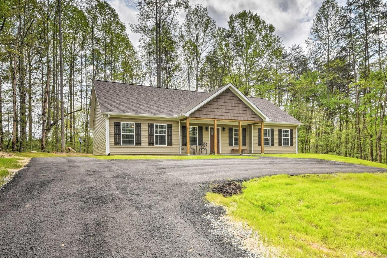 Dahlonega Home With Yard Near Hiking And Downtown Exterior photo