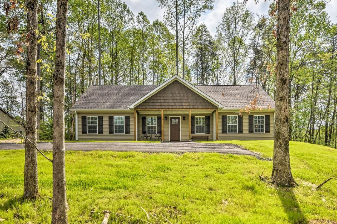 Dahlonega Home With Yard Near Hiking And Downtown Exterior photo