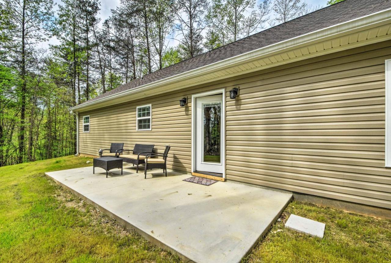 Dahlonega Home With Yard Near Hiking And Downtown Exterior photo